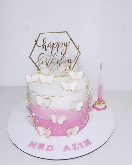 پروانه ای سفید صورتی