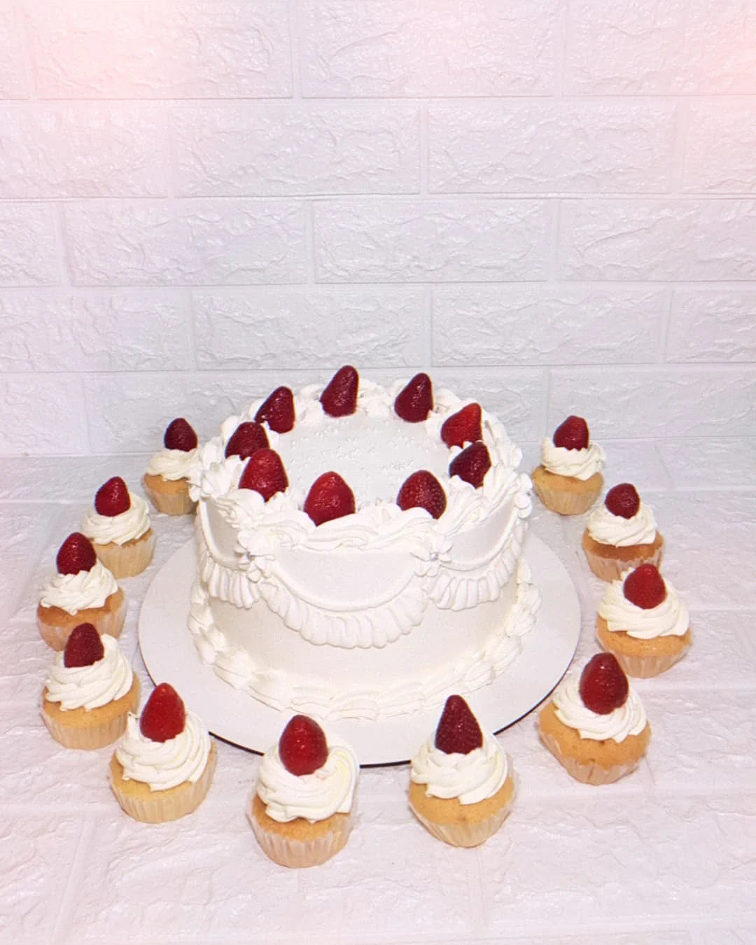 خامه ای توت فرنگی